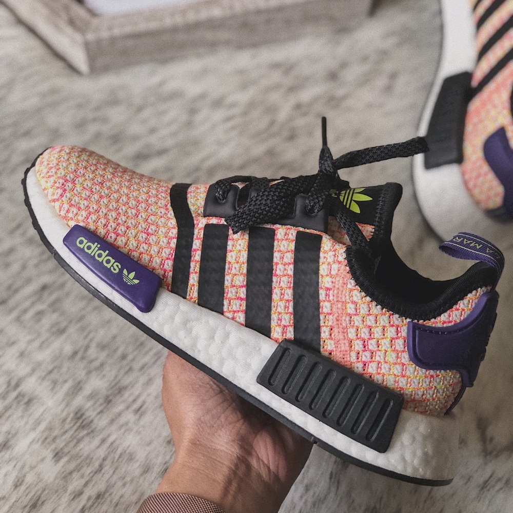 NWTđ Rare Adidas NMD R1 Solar Yellow - Picture 2 of 8
